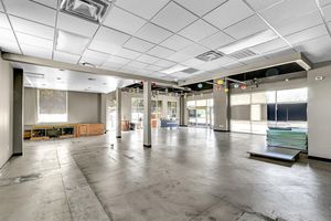 10-1713 Park Place-10