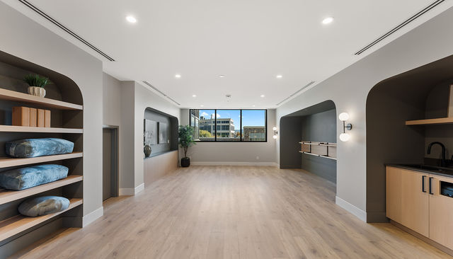 414 3316 Lakeshore Rd