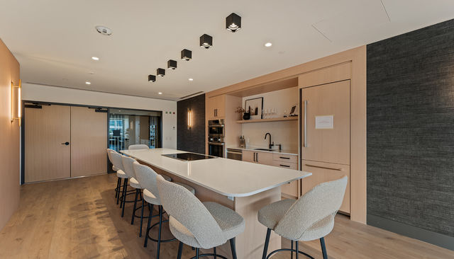 414 3316 Lakeshore Rd