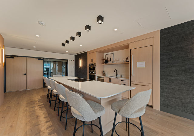 414 3316 Lakeshore Rd