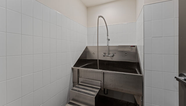 414 3316 Lakeshore Rd