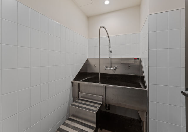 414 3316 Lakeshore Rd