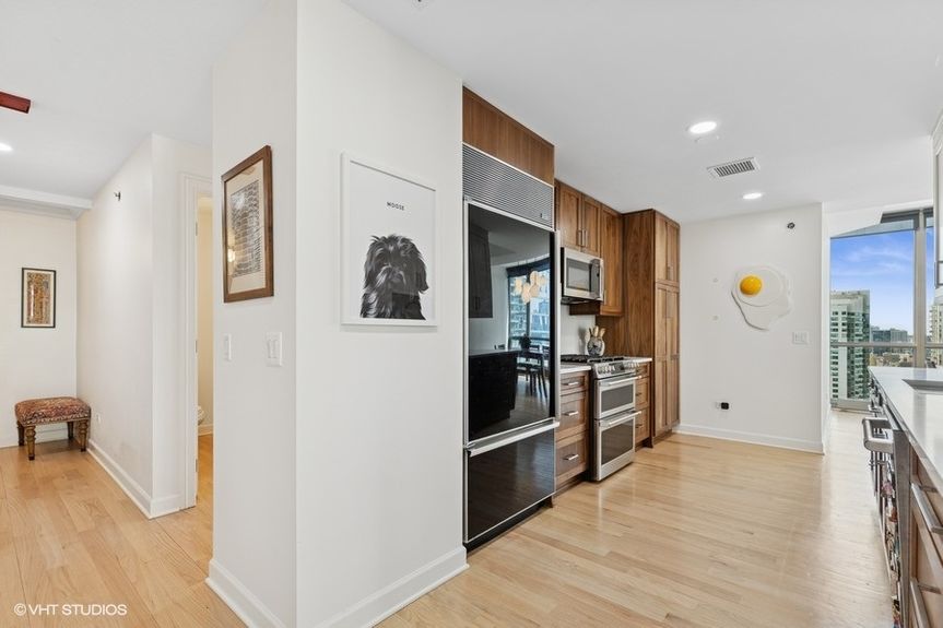 09_21EHuronSt_2216_Small