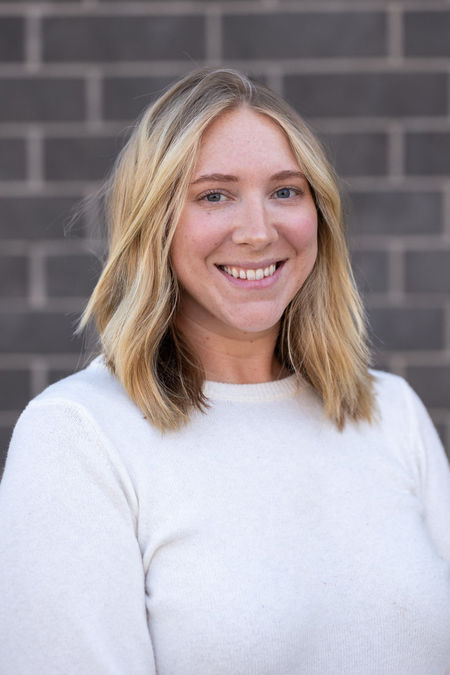 Darby_Schmolk_Web_Headshot