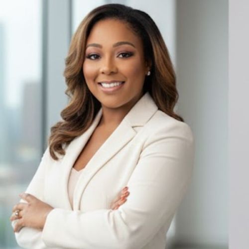 Shannon Williams - Headshot (1)