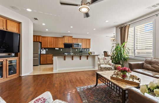 2 Donson Court-15