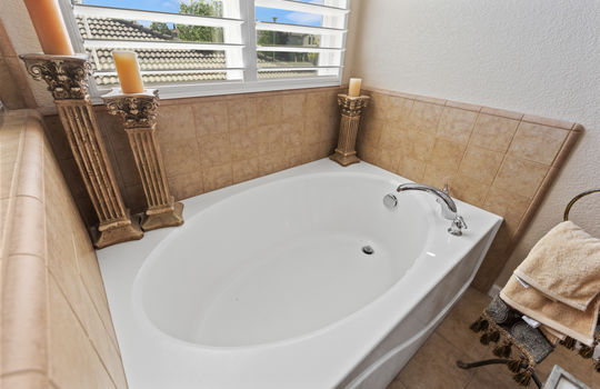 2 Donson Court-36