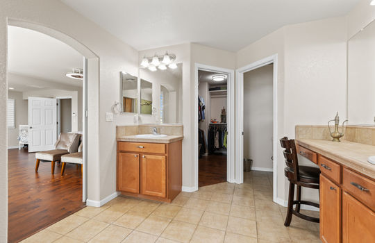 2 Donson Court-37