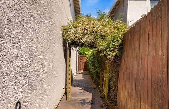 2 Donson Court-56