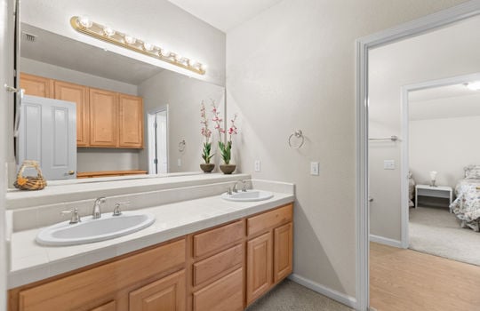 2900 Buckminster Drive-49