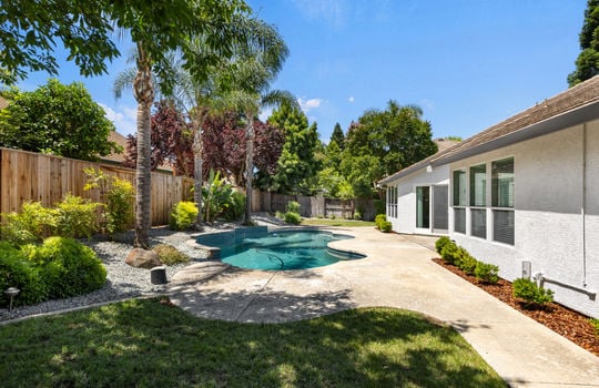 2900 Buckminster Drive-70