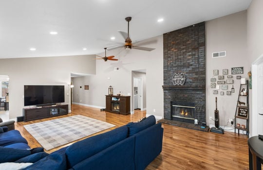 910 Cedar Canyon Circle-12