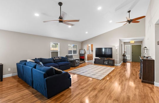 910 Cedar Canyon Circle-13