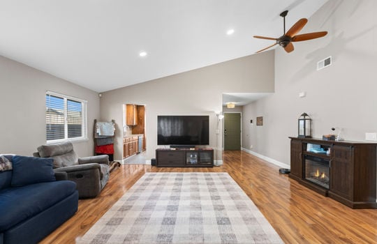 910 Cedar Canyon Circle-14