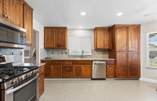 910 Cedar Canyon Circle-16