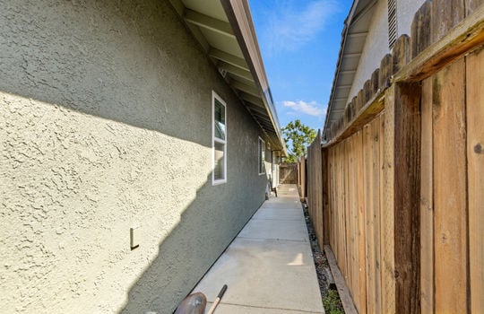 910 Cedar Canyon Circle-42