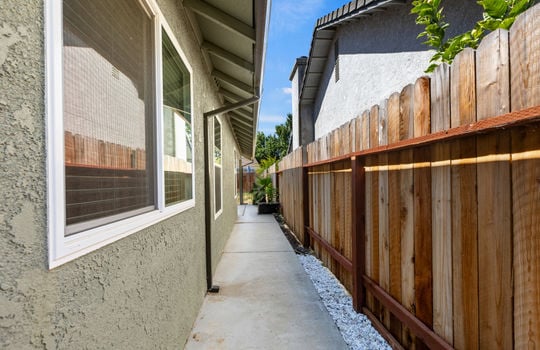 910 Cedar Canyon Circle-46