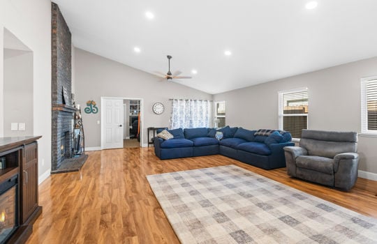 910 Cedar Canyon Circle-7