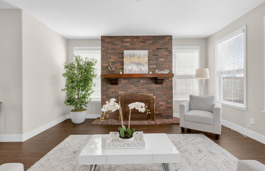 921 Farmhouse Way-11