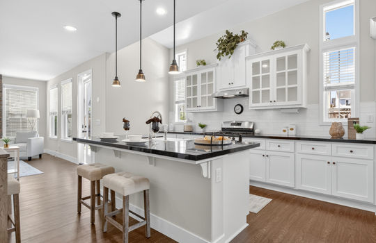 921 Farmhouse Way-21