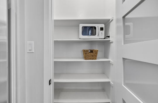 921 Farmhouse Way-24