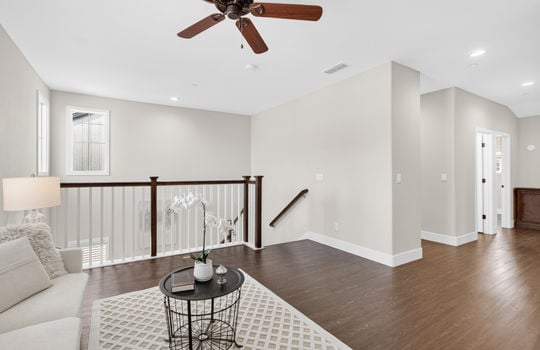 921 Farmhouse Way-38