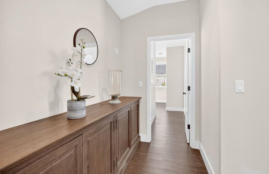 921 Farmhouse Way-60