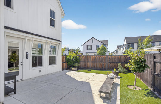 921 Farmhouse Way-79