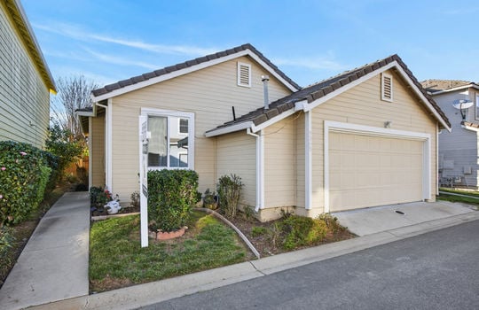 9365 Laguna Pointe Way-1