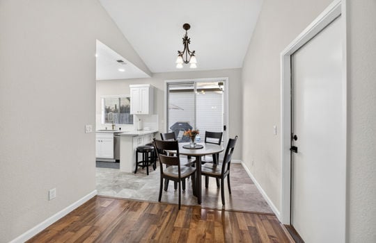 9365 Laguna Pointe Way-12