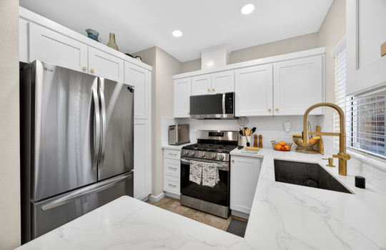 9365 Laguna Pointe Way-19