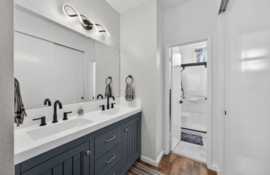 9365 Laguna Pointe Way-23