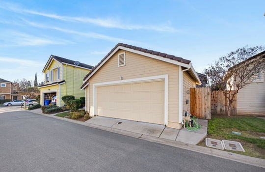 9365 Laguna Pointe Way-3