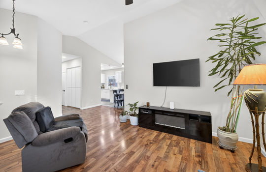 9365 Laguna Pointe Way-8