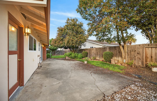 9723 Parktree Way-38