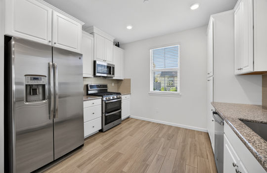 1570 Parkside Way-17