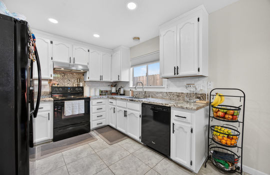 9067 La Maison Circle-13