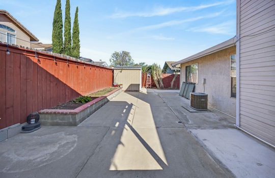 9067 La Maison Circle-38