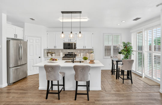 10090 Rojelio Court-25