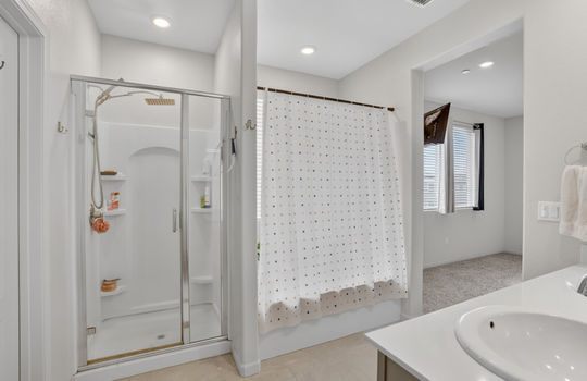 2103 Knotty Pine Way-35