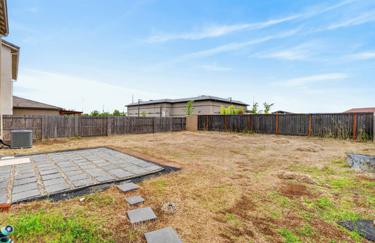 2103 Knotty Pine Way-37