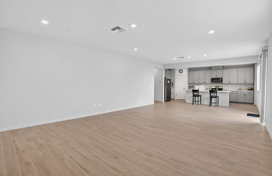 2103 Knotty Pine Way-7