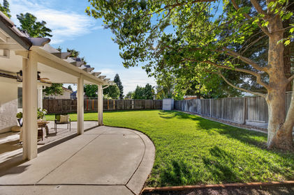 9801 Savonna Court-43