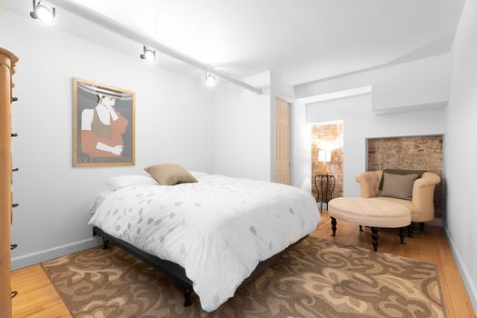 59W88.BF.bed.Jacob-Wood-real-estate-agent-NYC-Manhattan-UWS