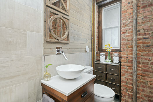 4401.4.B5.bath1.large.Jacob-Wood-real-estate-agent-new-york-city-brooklyn-coop