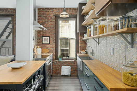 4401.4.B5.kitchen1.large.Jacob-Wood-real-estate-agent-new-york-city-brooklyn-coop