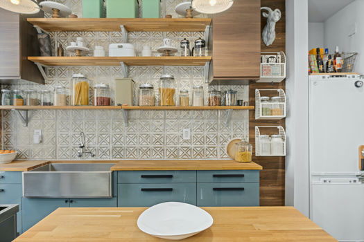 4401.4.B5.kitchen2.large.Jacob-Wood-real-estate-agent-new-york-city-brooklyn-coop