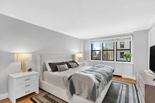 145E1512DEbed1Jacob-Wood-real-estate-broker-new-york-gramercy-park-manhattan-coop