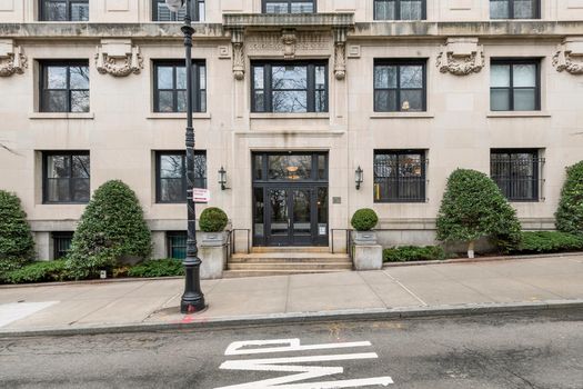 210RSD5GBLDGJacob-Wood-real-estate-broker-new-york-UWS-coop copy