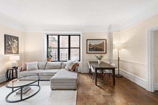 210RSD5Gdining2Jacob-Wood-real-estate-broker-new-york-UWS-coop copy